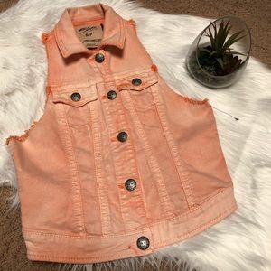 Jean Vest